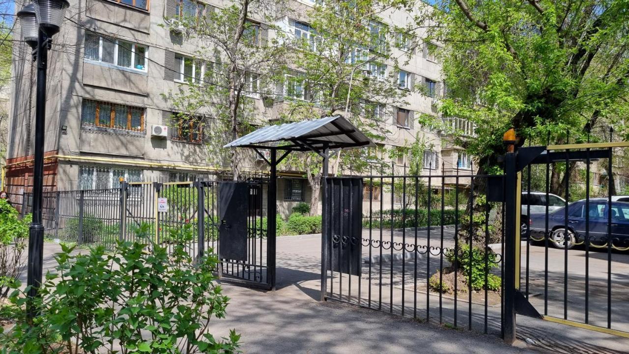 Almaty Apartment 76 Exterior foto